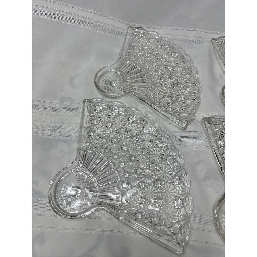 4 Vtg Fan Vanity Tray Dishes Daisy Button Pattern Anchor Hocking Party Christmas